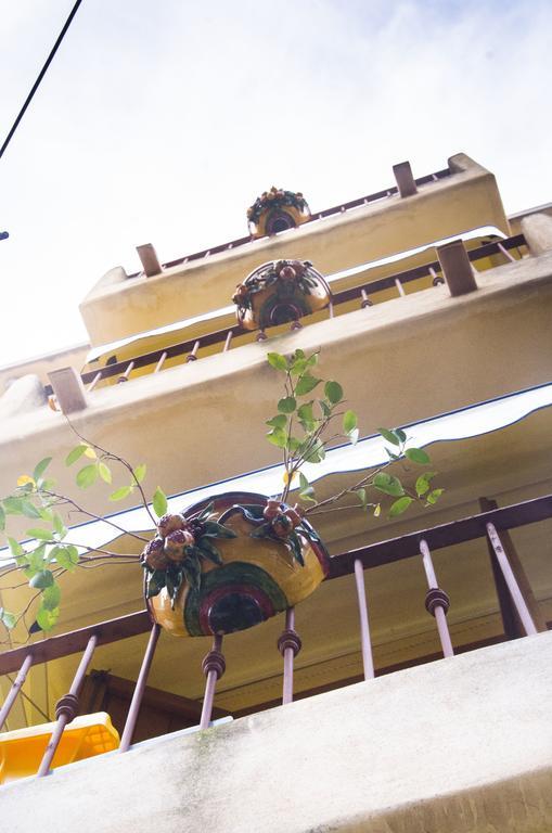 Casa Vela 2* Scilla